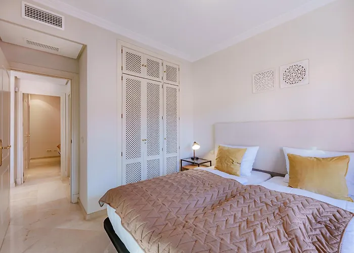 Secret View Elviria Gardens Apartment Marbella